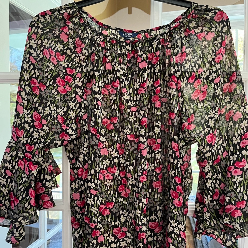 Chaps floral women’s top